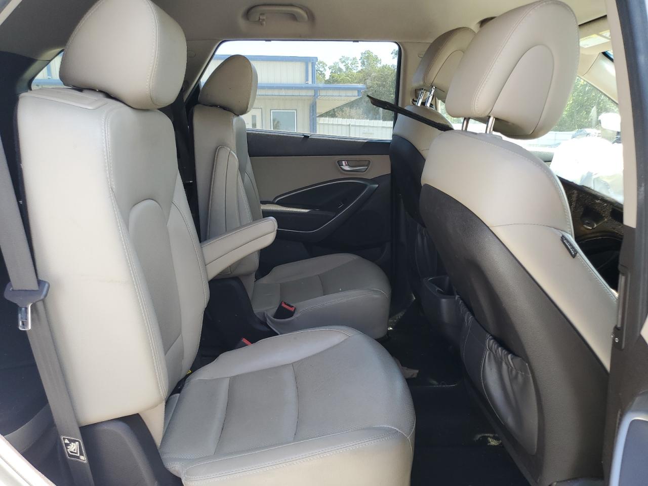 2017 Hyundai Santa Fe Se VIN: KM8SNDHF2HU237003 Lot: 81407765