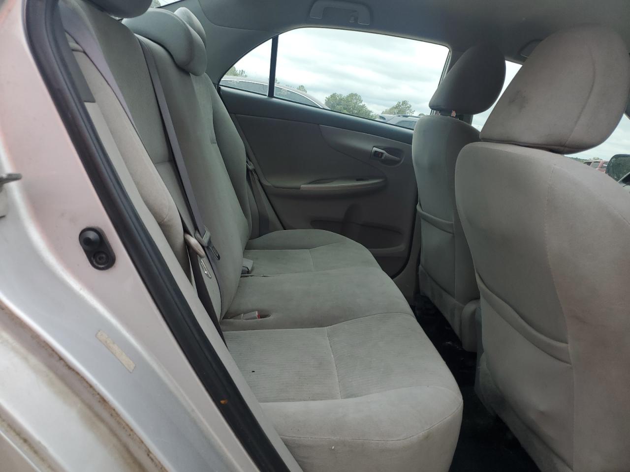 2010 Toyota Corolla Base VIN: 1NXBU4EEXAZ233365 Lot: 83811175