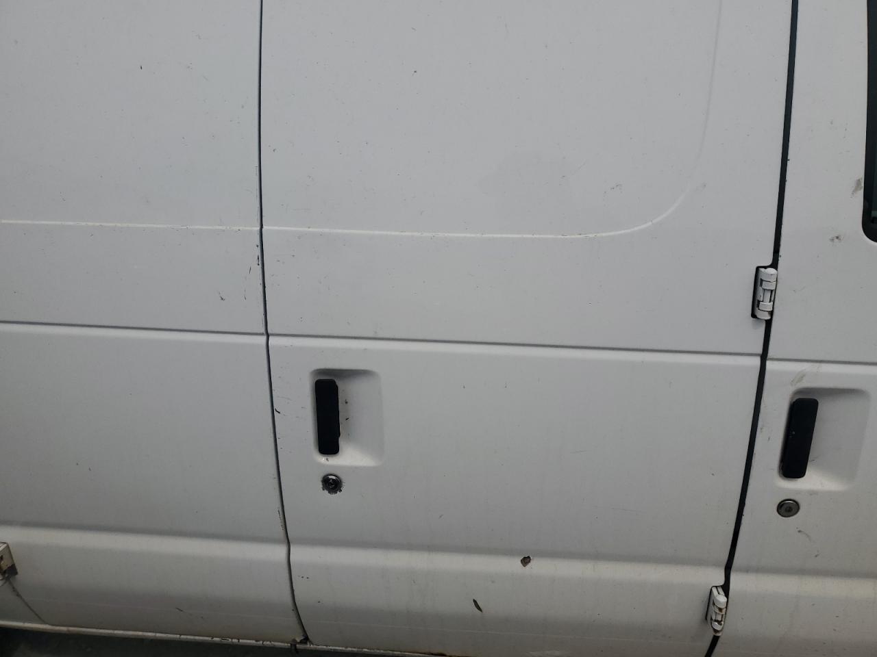 2010 Ford Econoline E250 Van VIN: 1FTNE2EW7ADA27481 Lot: 81605795