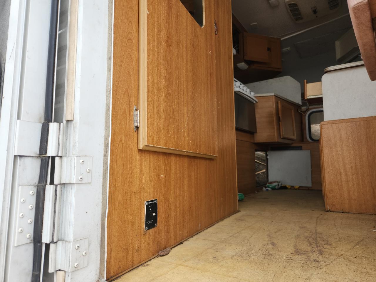 2004 Lancia Trvltrlr VIN: 153411 Lot: 71010255