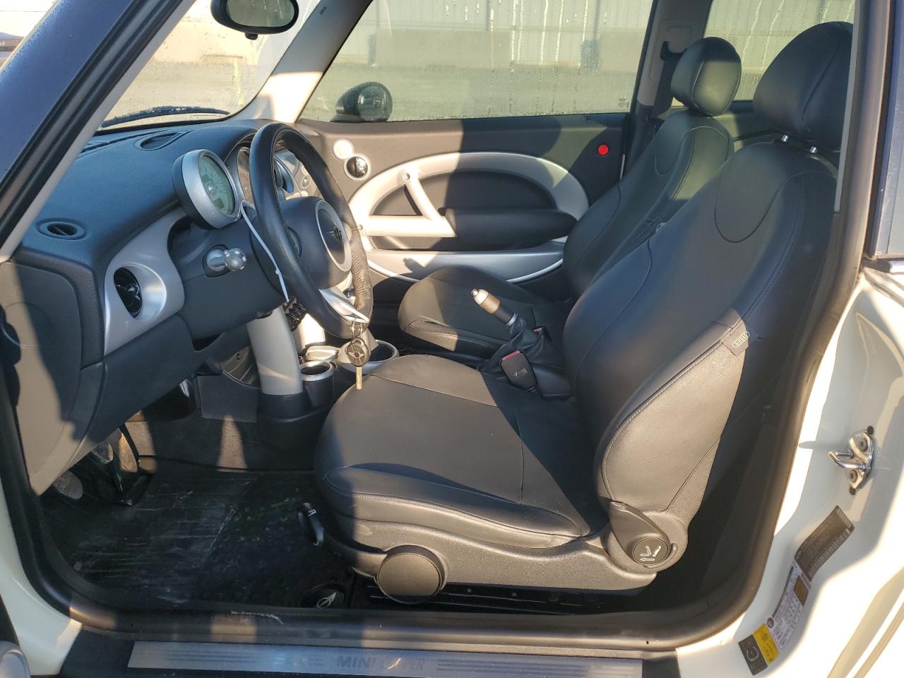 2006 Mini Cooper VIN: WMWRC33536TK66138 Lot: 81620335