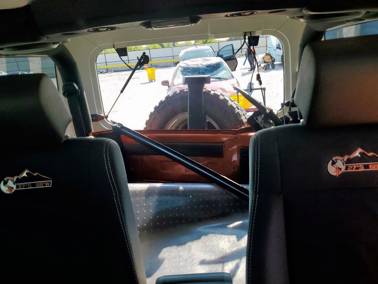 2010 Jeep Wrangler Sport VIN: 1J4AA2D18AL203647 Lot: 71699525