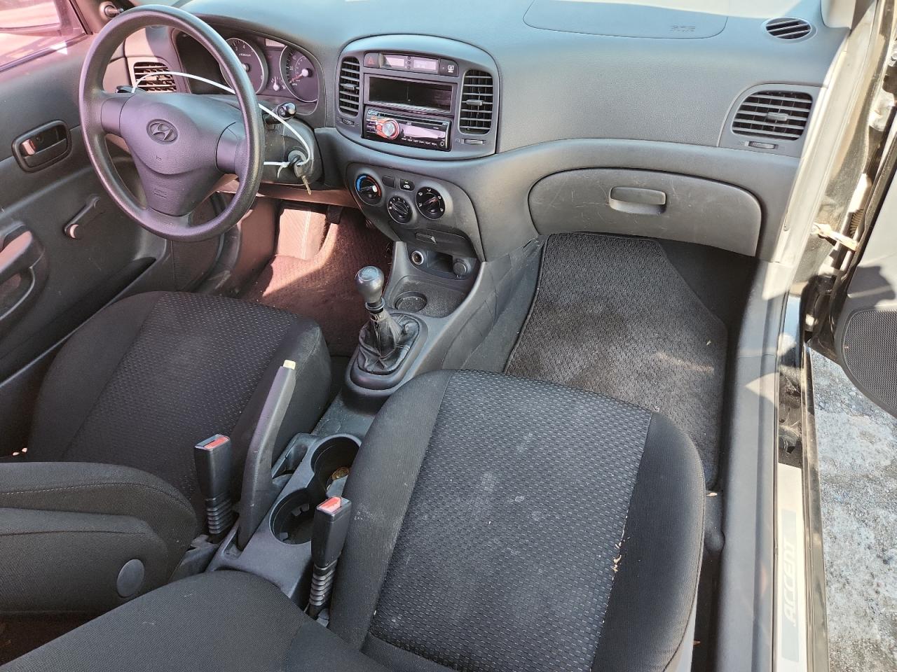 2009 Hyundai Accent Gs VIN: KMHCM36C19U106818 Lot: 83756035