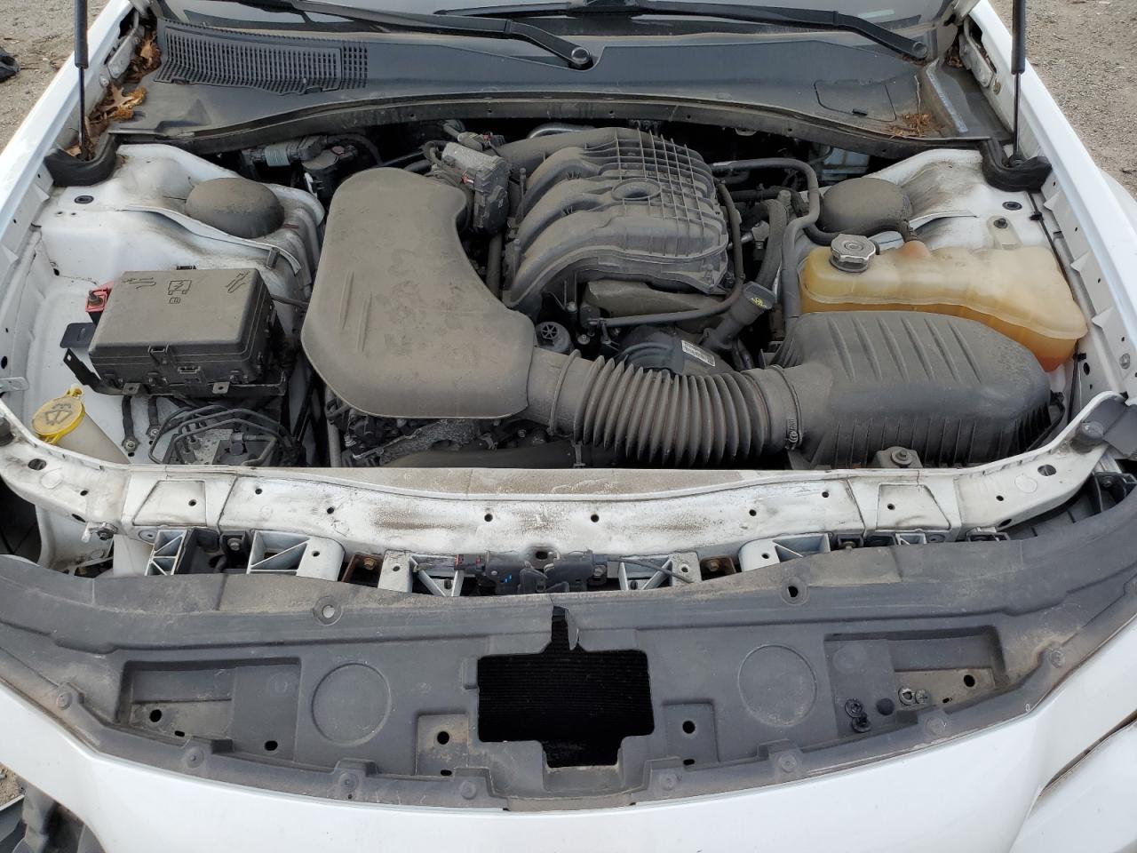 2019 Chrysler 300 Limited VIN: 2C3CCAEG2KH536175 Lot: 70902105