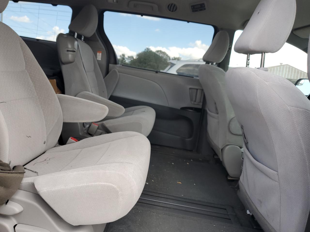 2015 Toyota Sienna Le VIN: 5TDKK3DC1FS539256 Lot: 84383585