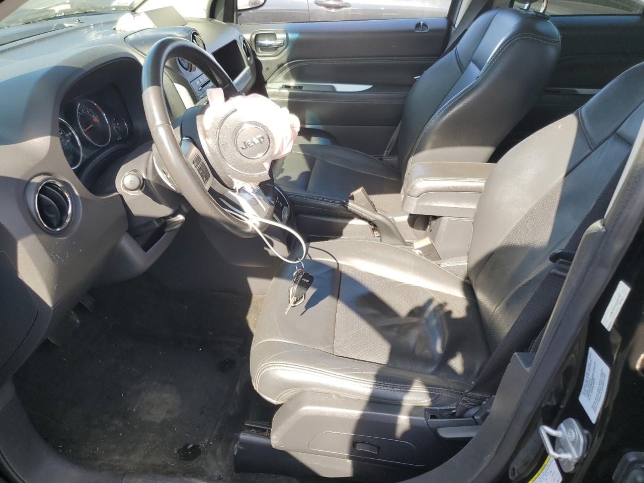 2016 Jeep Compass Latitude VIN: 1C4NJCEA1GD801707 Lot: 92503965