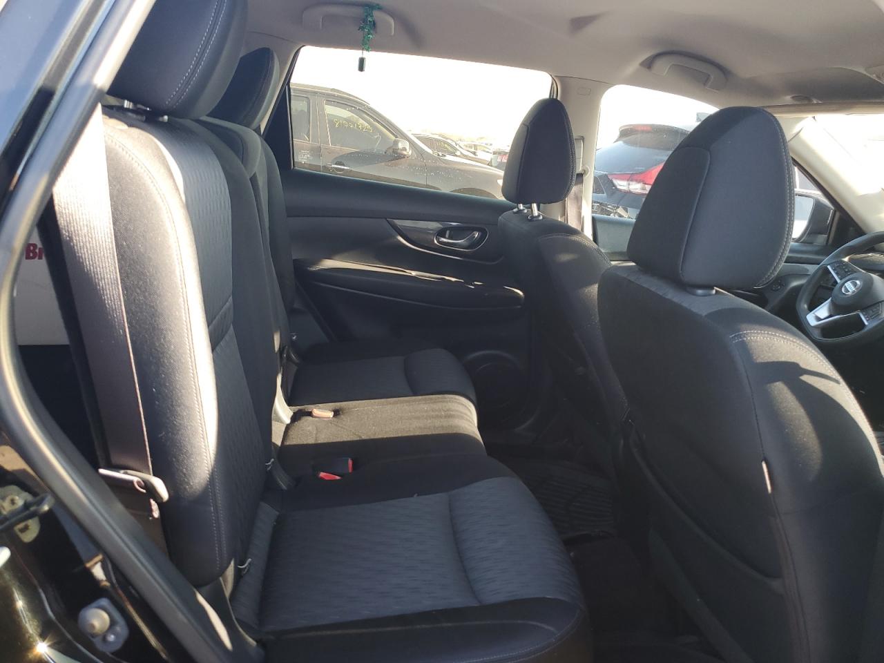 2017 Nissan Rogue S VIN: JN8AT2MV6HW011689 Lot: 81802125