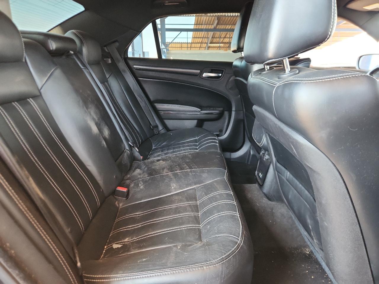 2016 Chrysler 300 S VIN: 2C3CCABG4GH182235 Lot: 81525855