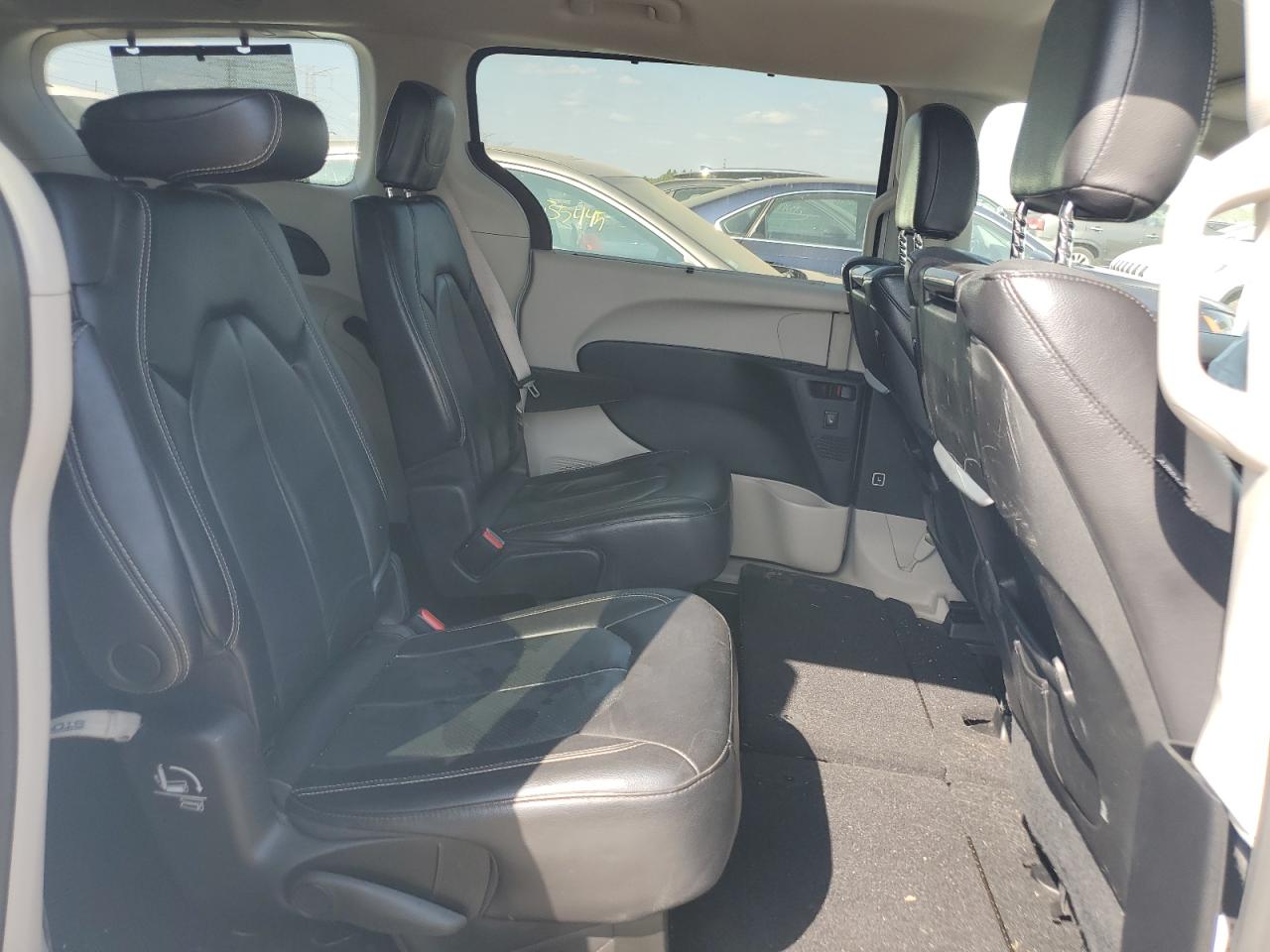 2022 Chrysler Pacifica Touring L VIN: 2C4RC1BG8NR123640 Lot: 71875185