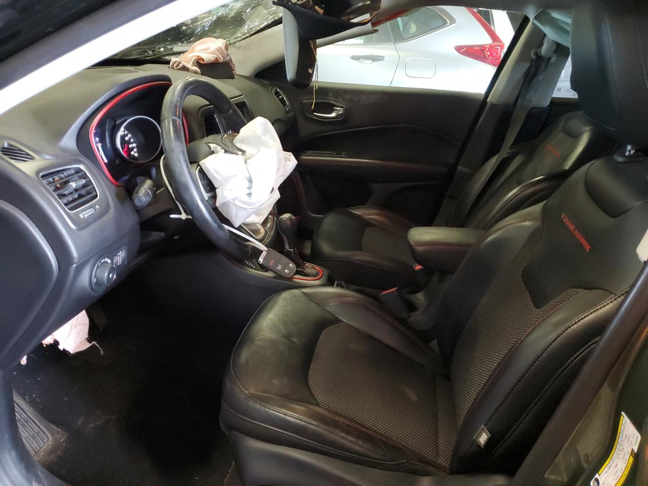 2019 Jeep Compass Trailhawk VIN: 3C4NJDDB2KT638035 Lot: 71670885