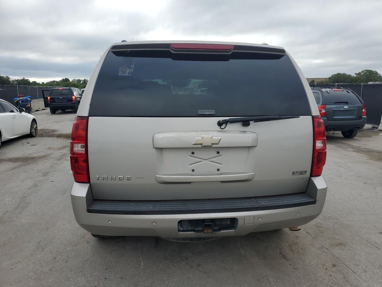 2009 Chevrolet Tahoe C1500 Lt VIN: 1GNEC23389R231646 Lot: 84576125