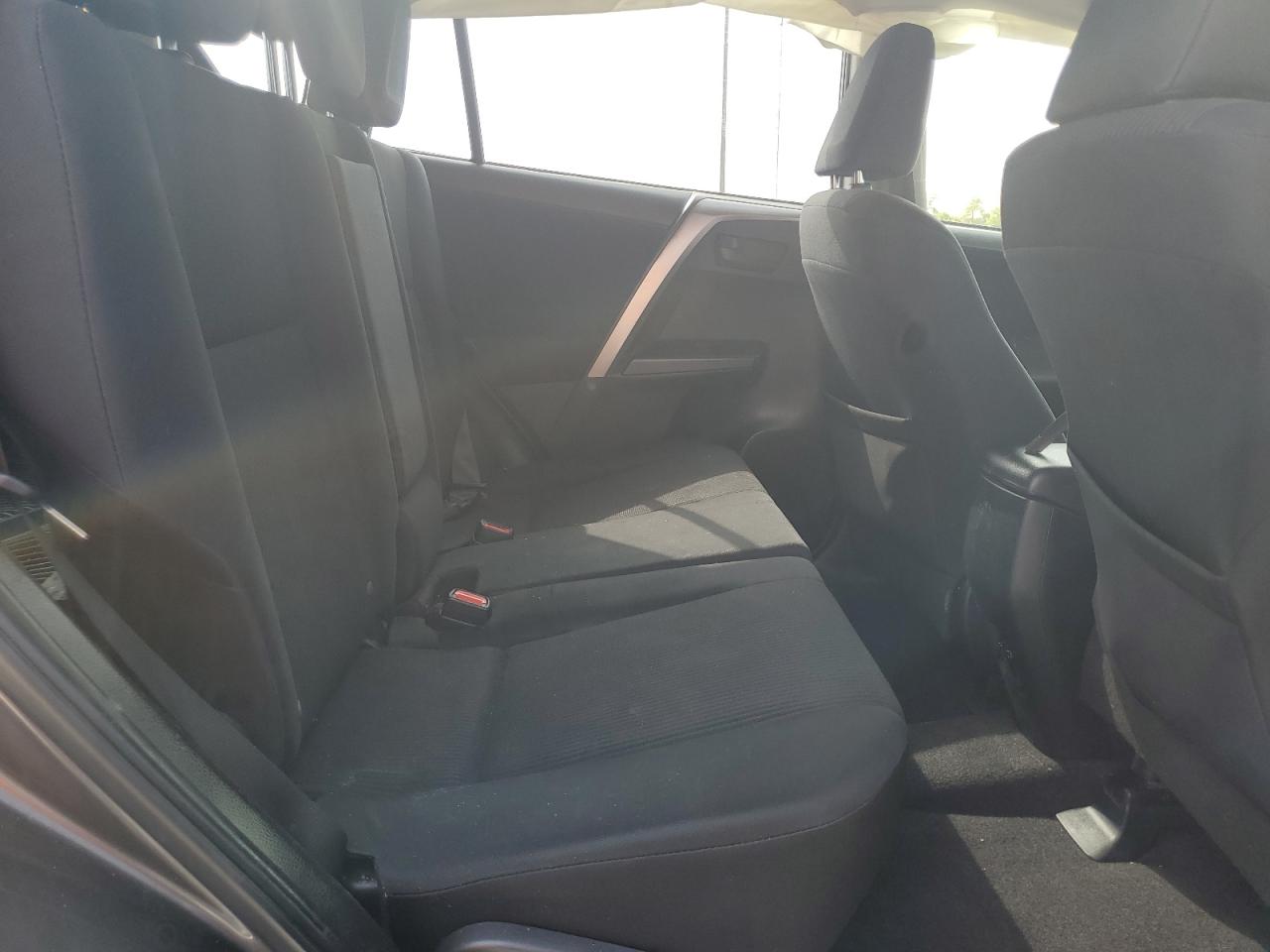 2017 Toyota Rav4 Le VIN: JTMZFREV1HJ128610 Lot: 80919755