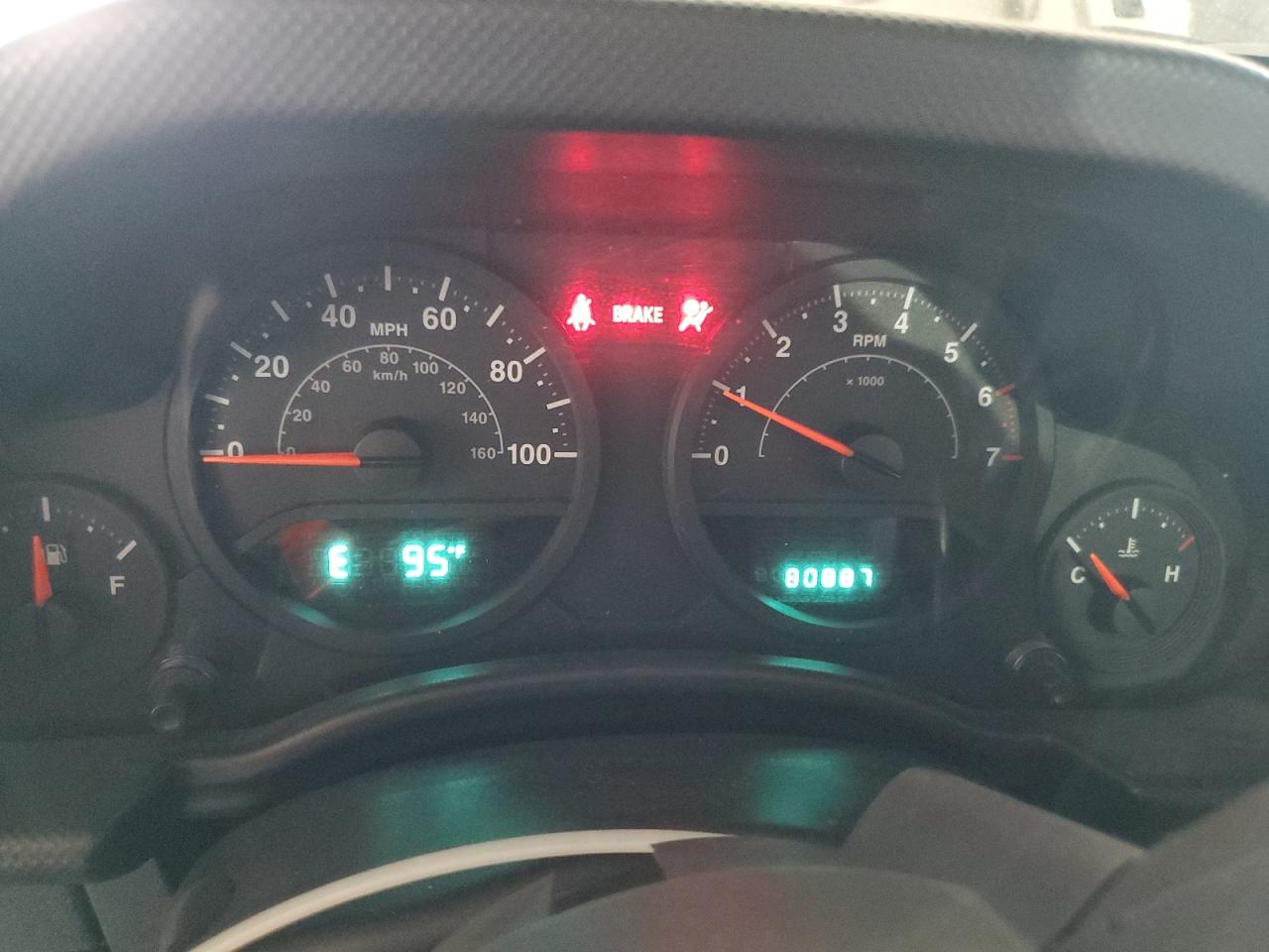 2007 Jeep Wrangler X VIN: 1J4GB39157L176017 Lot: 83761105