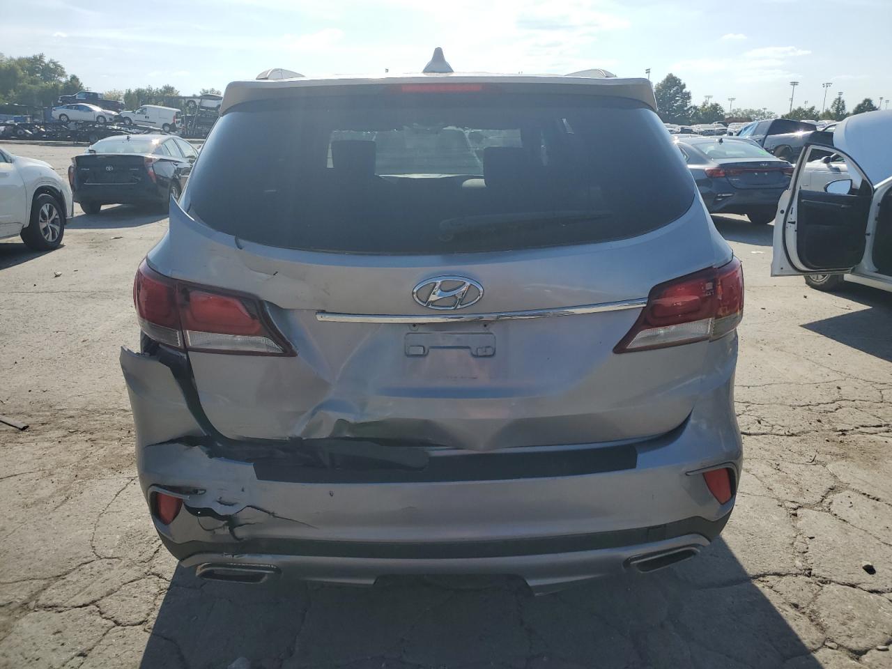 2017 Hyundai Santa Fe Se VIN: KM8SM4HF5HU232011 Lot: 81918865