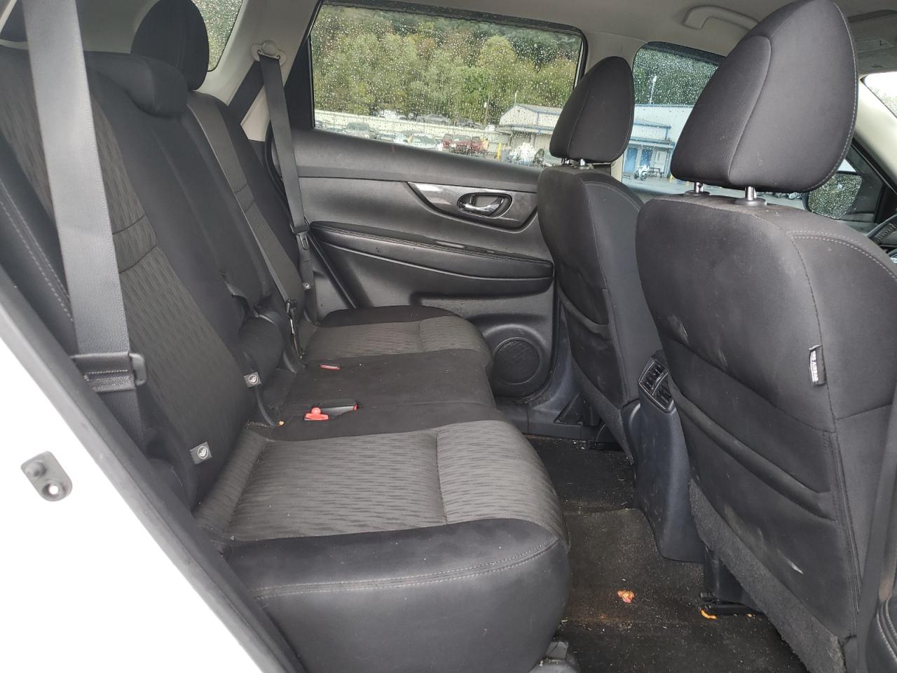 2017 Nissan Rogue Sv VIN: 5N1AT2MVXHC865187 Lot: 82164375