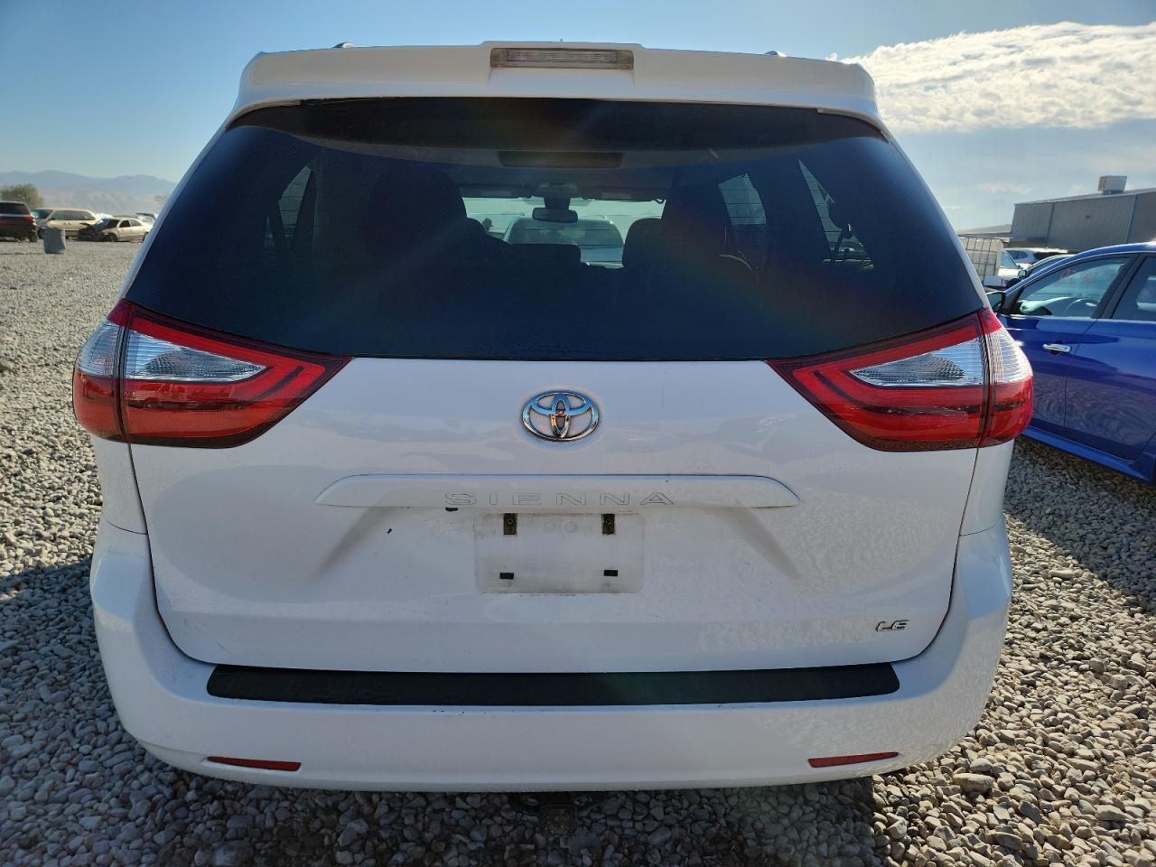 2018 Toyota Sienna Le VIN: 5TDKZ3DC9JS929445 Lot: 81083715