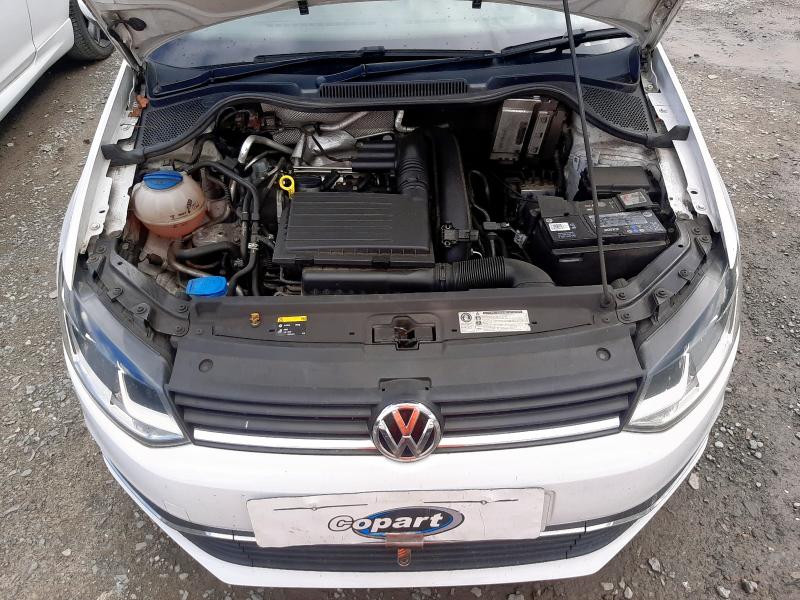 2015 VOLKSWAGEN POLO SE TSI 