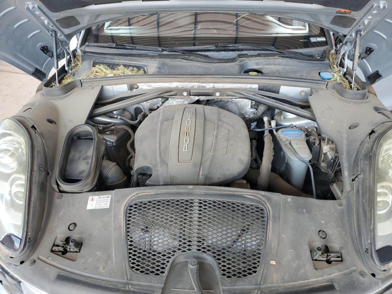 2017 Porsche Macan VIN: WP1AA2A57HLB01486 Lot: 90096295