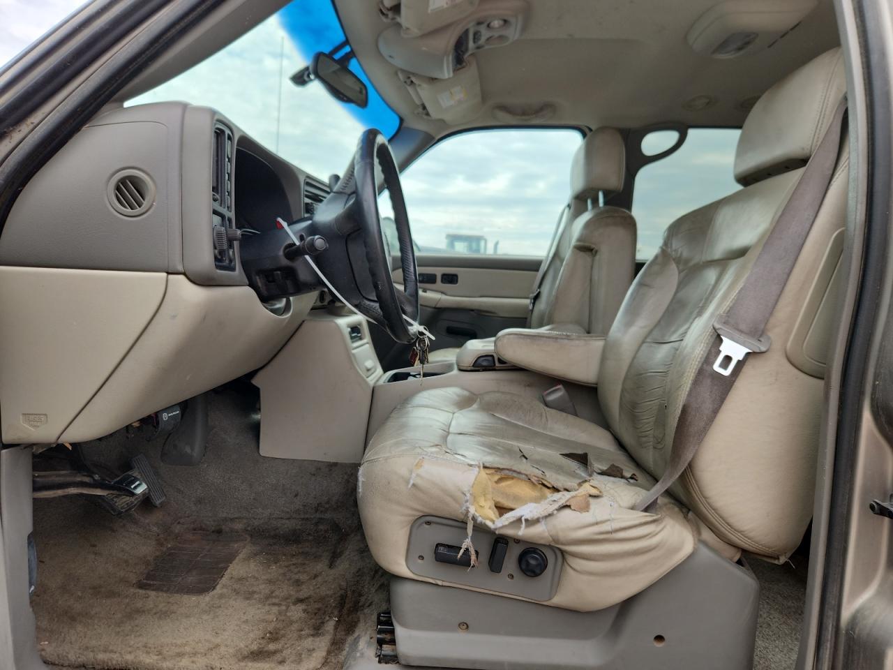 2001 Chevrolet Suburban K1500 VIN: 3GNFK16T71G175944 Lot: 71738985