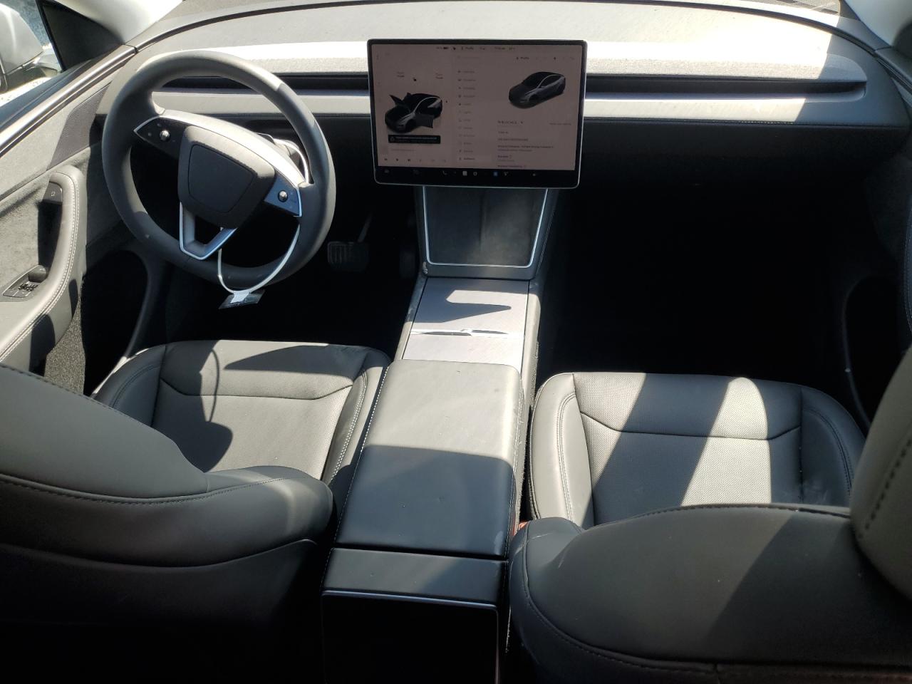 2026 Tesla Model Y VIN: 7SAYGDED8TA431046 Lot: 80709585