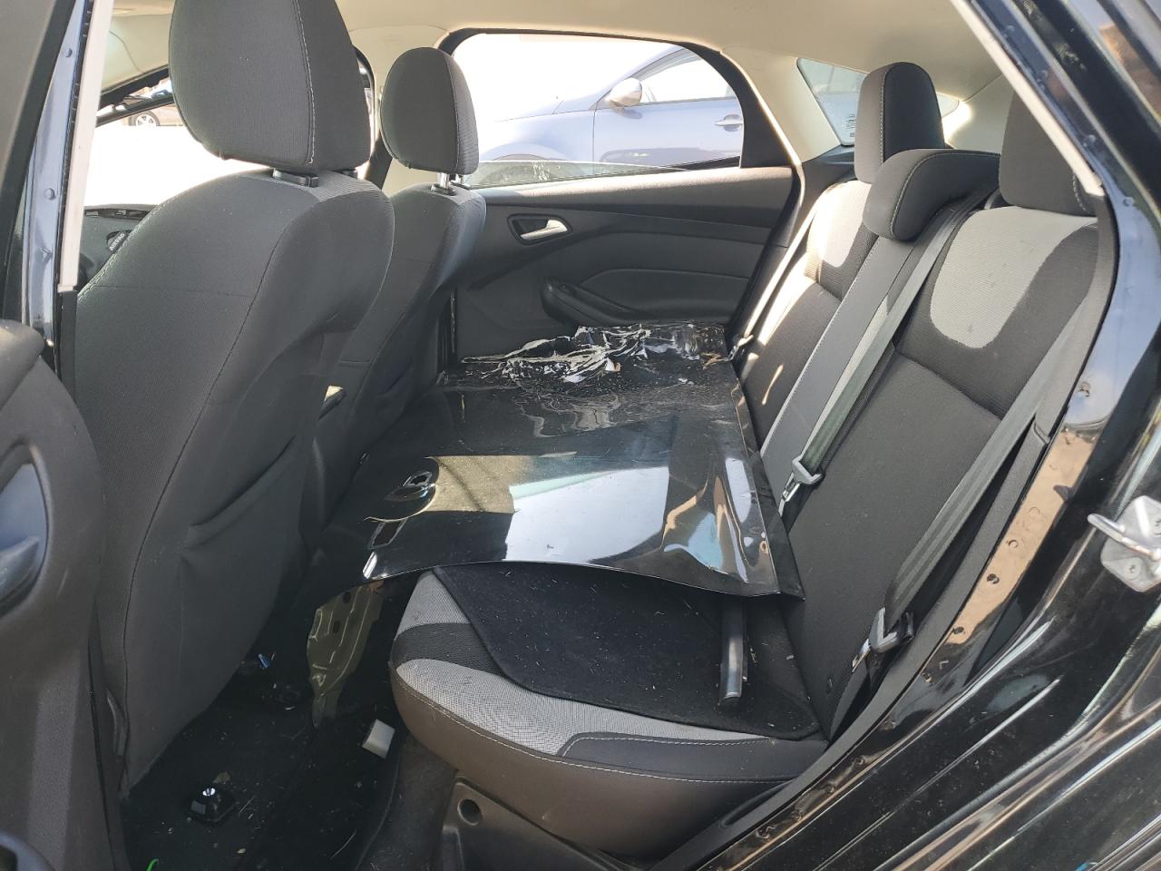 2014 Ford Focus Se VIN: 1FADP3K27EL372671 Lot: 80441735