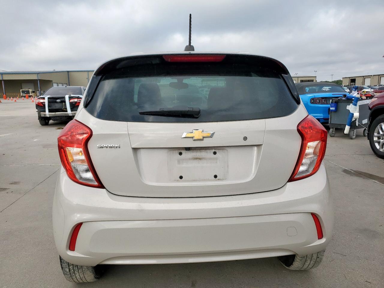 2018 Chevrolet Spark Ls VIN: KL8CB6SA2JC476291 Lot: 81459645