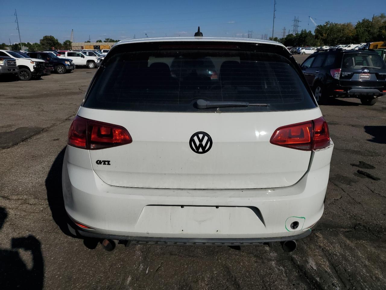 2015 Volkswagen Gti VIN: 3VW4T7AU8FM011043 Lot: 82133345