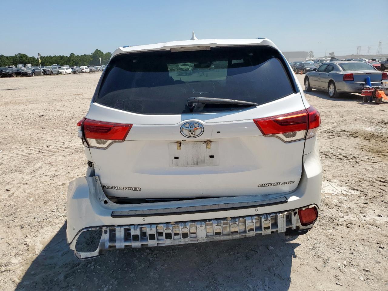 2018 Toyota Highlander Limited VIN: 5TDDZRFH9JS825235 Lot: 71682625