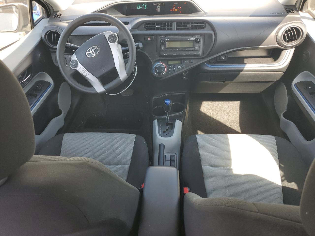 2013 Toyota Prius C VIN: JTDKDTB34D1038854 Lot: 71742395