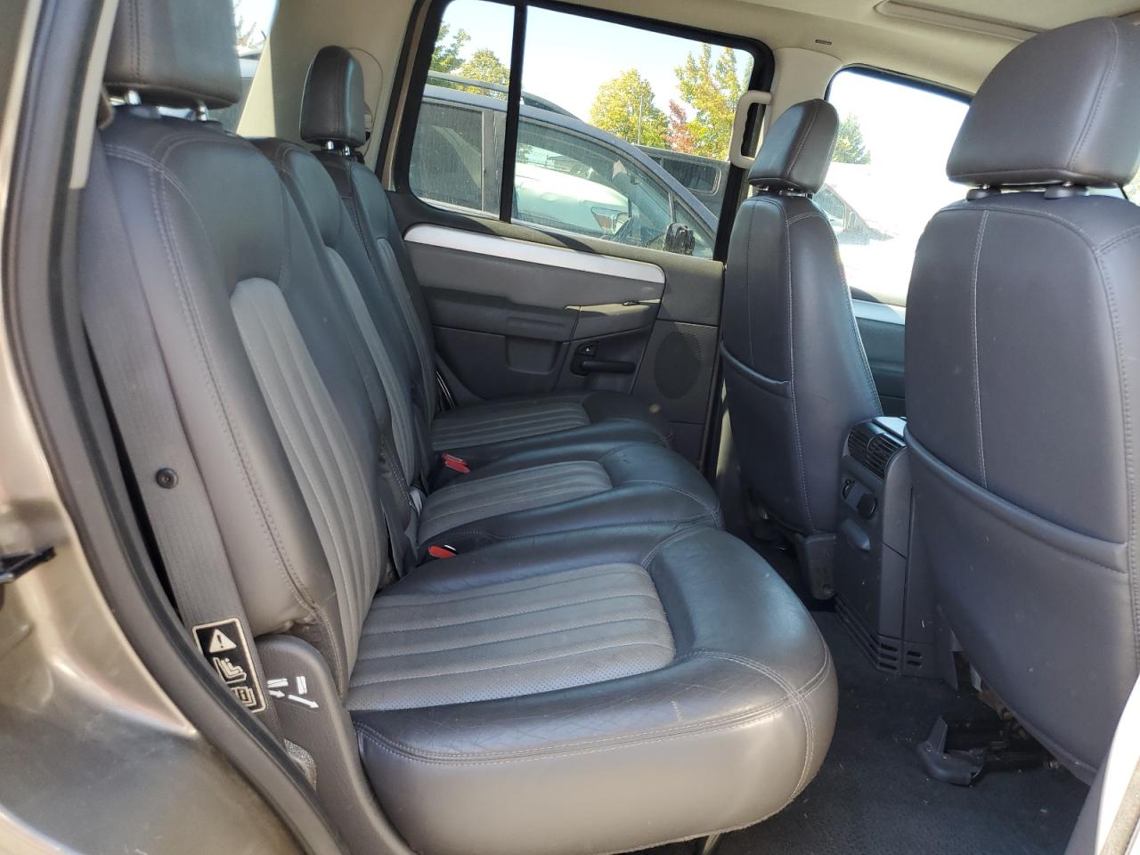 2002 Mercury Mountaineer VIN: 4M2DU86W02ZJ26397 Lot: 80364285