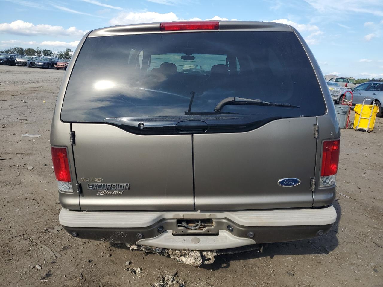 2003 Ford Excursion Limited VIN: 1FMSU43P23EC87096 Lot: 83789475
