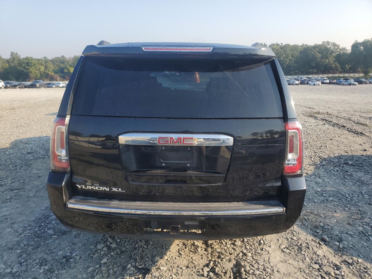2015 GMC Yukon Xl Denali VIN: 1GKS1JKJXFR278785 Lot: 81475245
