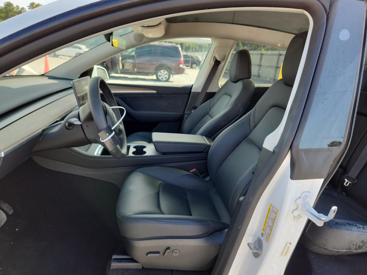 2025 Tesla Model Y VIN: 7SAYGDEE1SA358979 Lot: 71098965