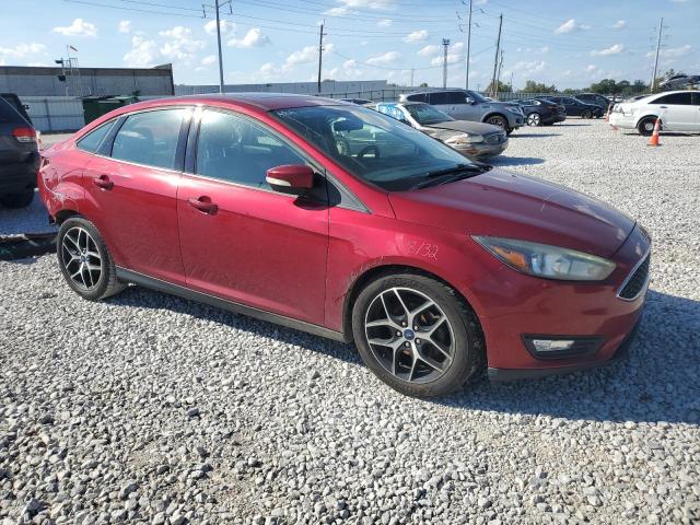  FORD FOCUS 2017 Красный