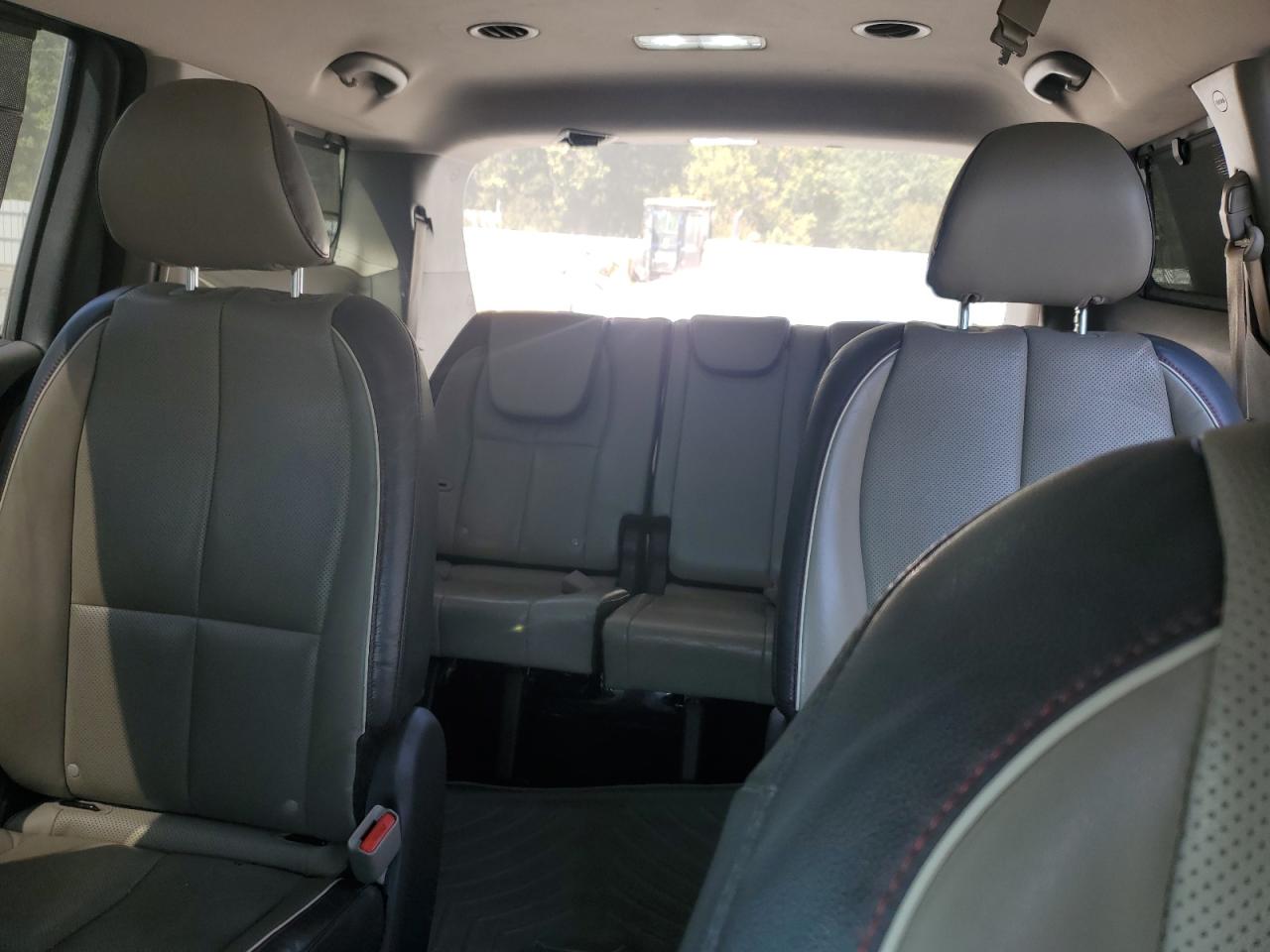 2017 Kia Sedona Lx VIN: KNDMB5C11H6271865 Lot: 81385195