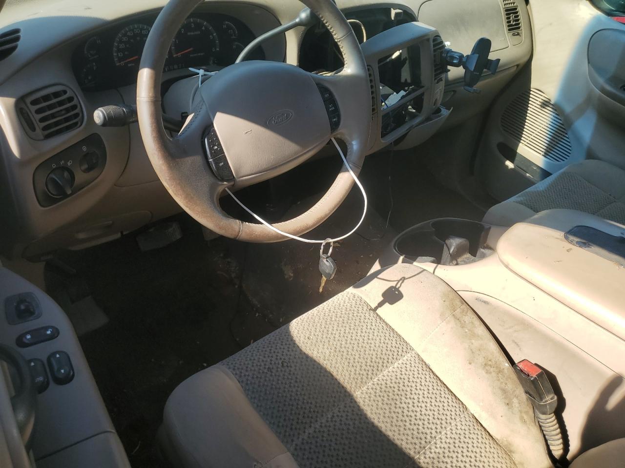 2002 Ford F150 VIN: 1FTRX17282NB62755 Lot: 80891255