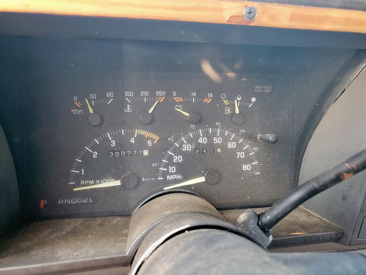 1993 GMC Sierra C1500 VIN: 2GTEC19K3P1529271 Lot: 70761175