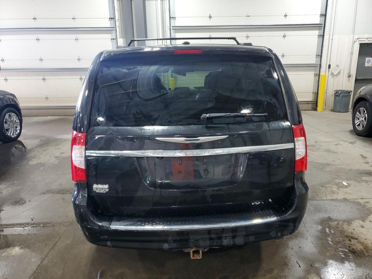 2011 Chrysler Town & Country Touring L VIN: 2A4RR8DGXBR688191 Lot: 70828715