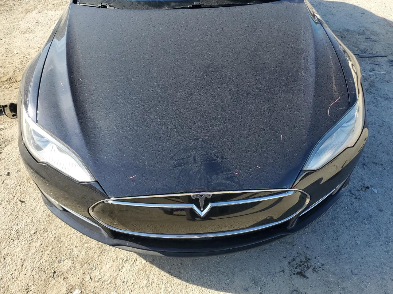 2015 Tesla Model S 85 VIN: 5YJSA1H17FF090296 Lot: 81676905