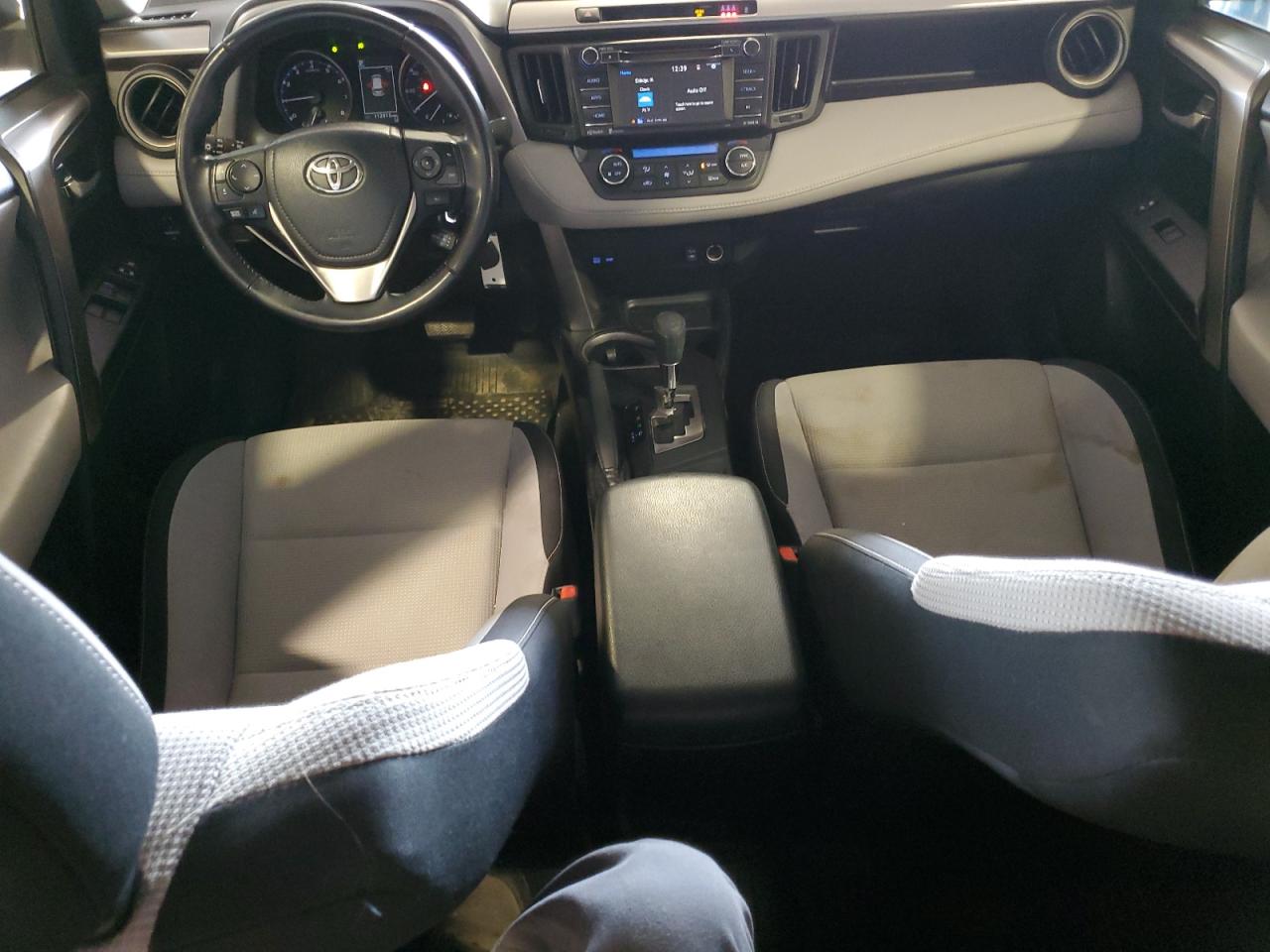 2017 Toyota Rav4 Xle VIN: JTMRFREVXHJ111000 Lot: 81293205