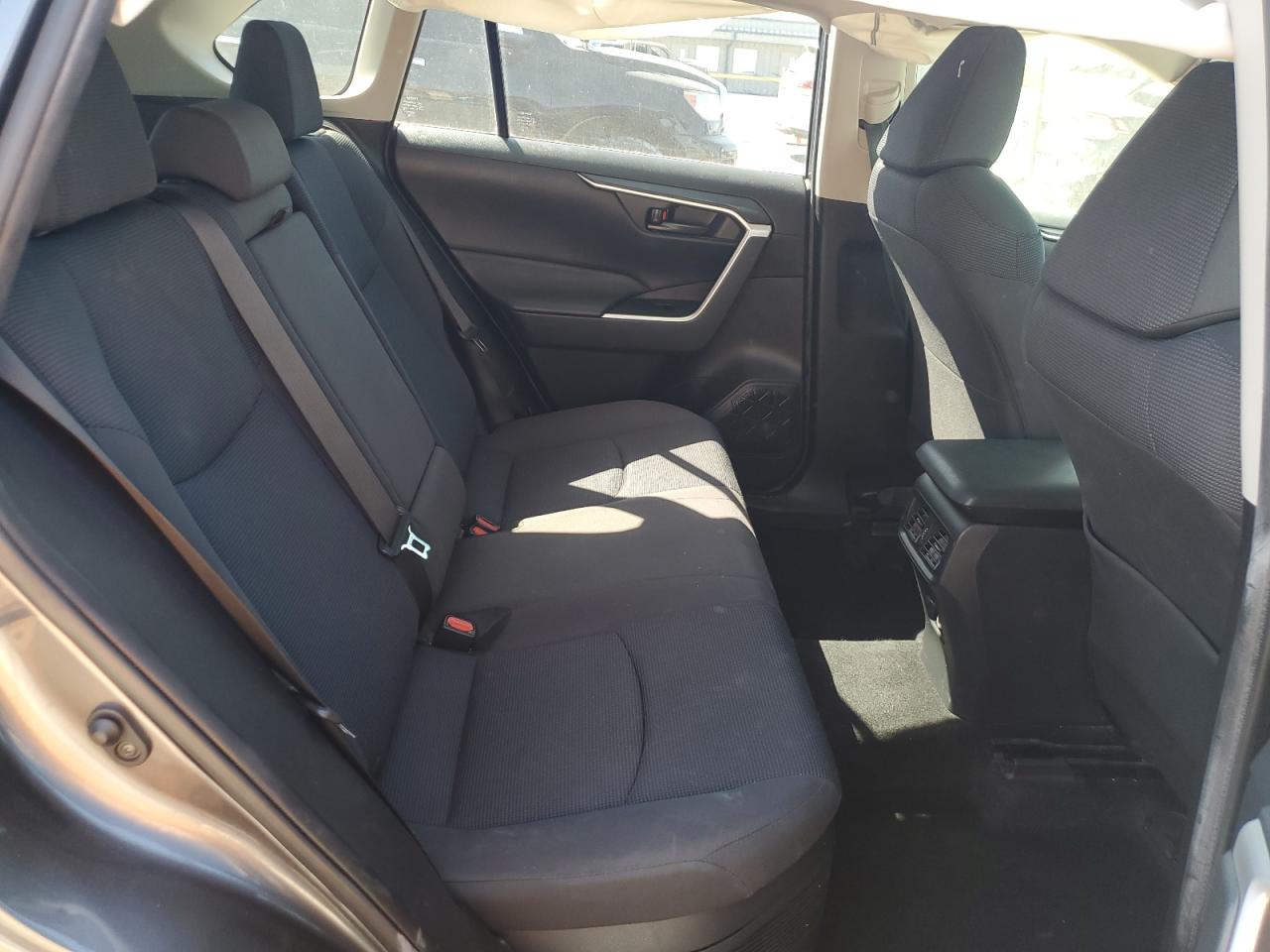 2020 Toyota Rav4 Le VIN: JTMMWRFV0LD047212 Lot: 80304075