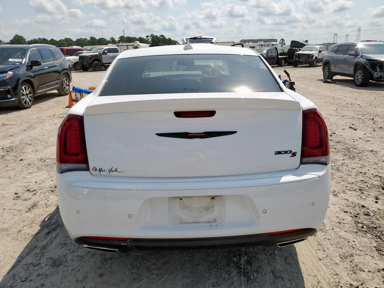 2022 Chrysler 300 S VIN: 2C3CCABT3NH193740 Lot: 71651065
