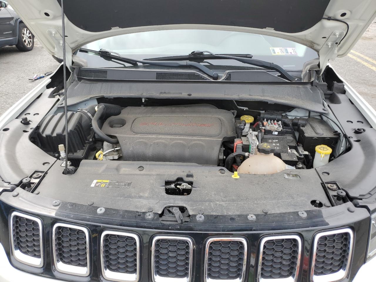 2018 Jeep Compass Latitude VIN: 3C4NJDBB9JT251810 Lot: 80884855