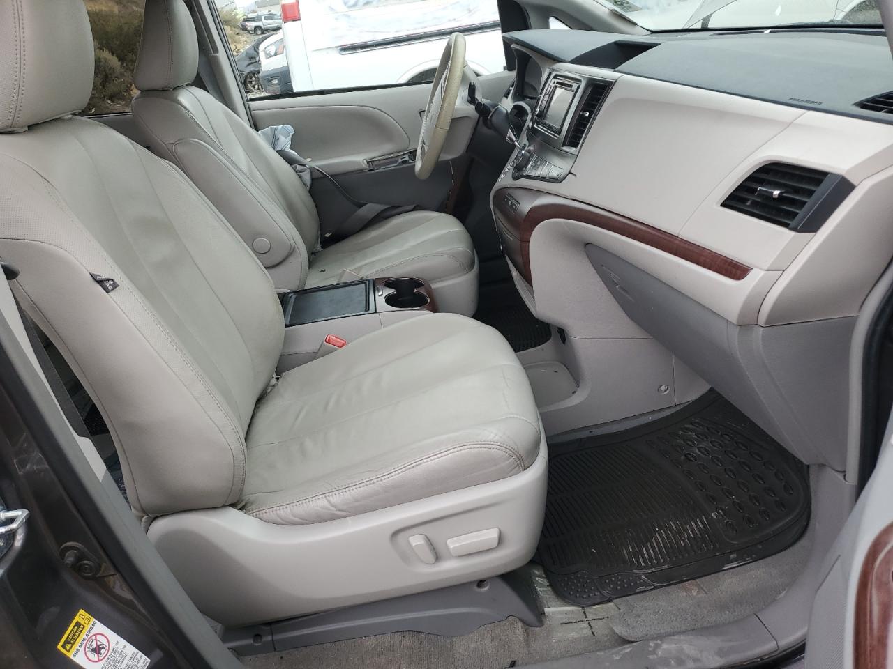 2014 Toyota Sienna Xle VIN: 5TDYK3DC1ES499110 Lot: 84276945