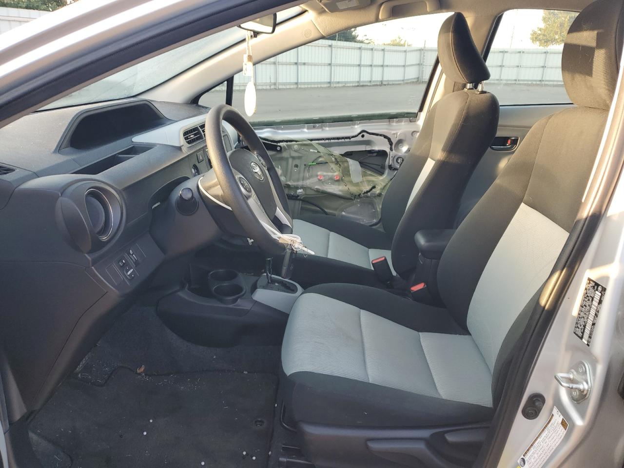 2012 Toyota Prius C VIN: JTDKDTB35C1013721 Lot: 71704045