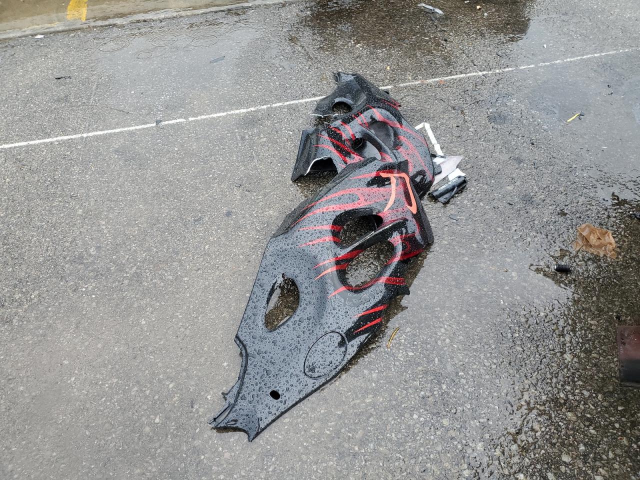 2006 Suzuki Gsx600 F VIN: JS1GN79A162103049 Lot: 81402005