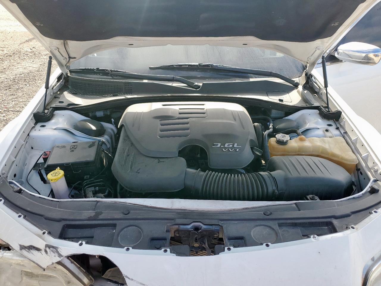 2017 Chrysler 300 Limited VIN: 2C3CCAAG4HH662214 Lot: 81513125