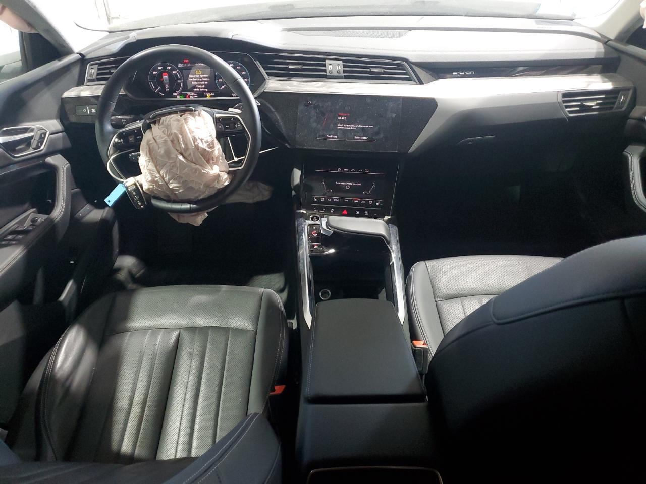 2022 Audi E-Tron Premium Plus VIN: WA1LAAGE2NB025151 Lot: 71784075