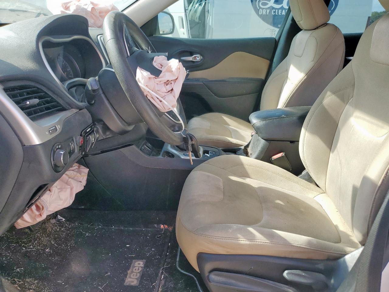 2015 Jeep Cherokee Sport VIN: 1C4PJLAB5FW766552 Lot: 81806715