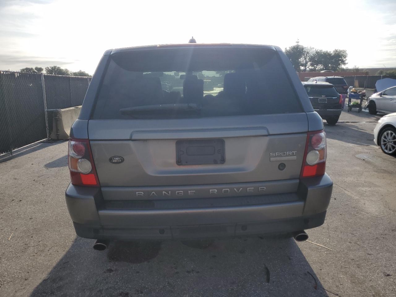 2008 Land Rover Range Rover Sport Supercharged VIN: SALSH23428A187977 Lot: 72000685